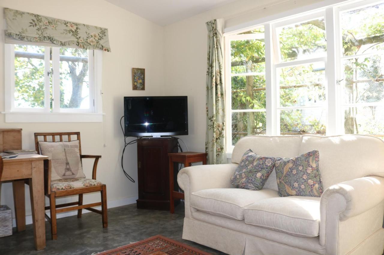 The Leafy Flat Apartamento Havelock North Exterior foto